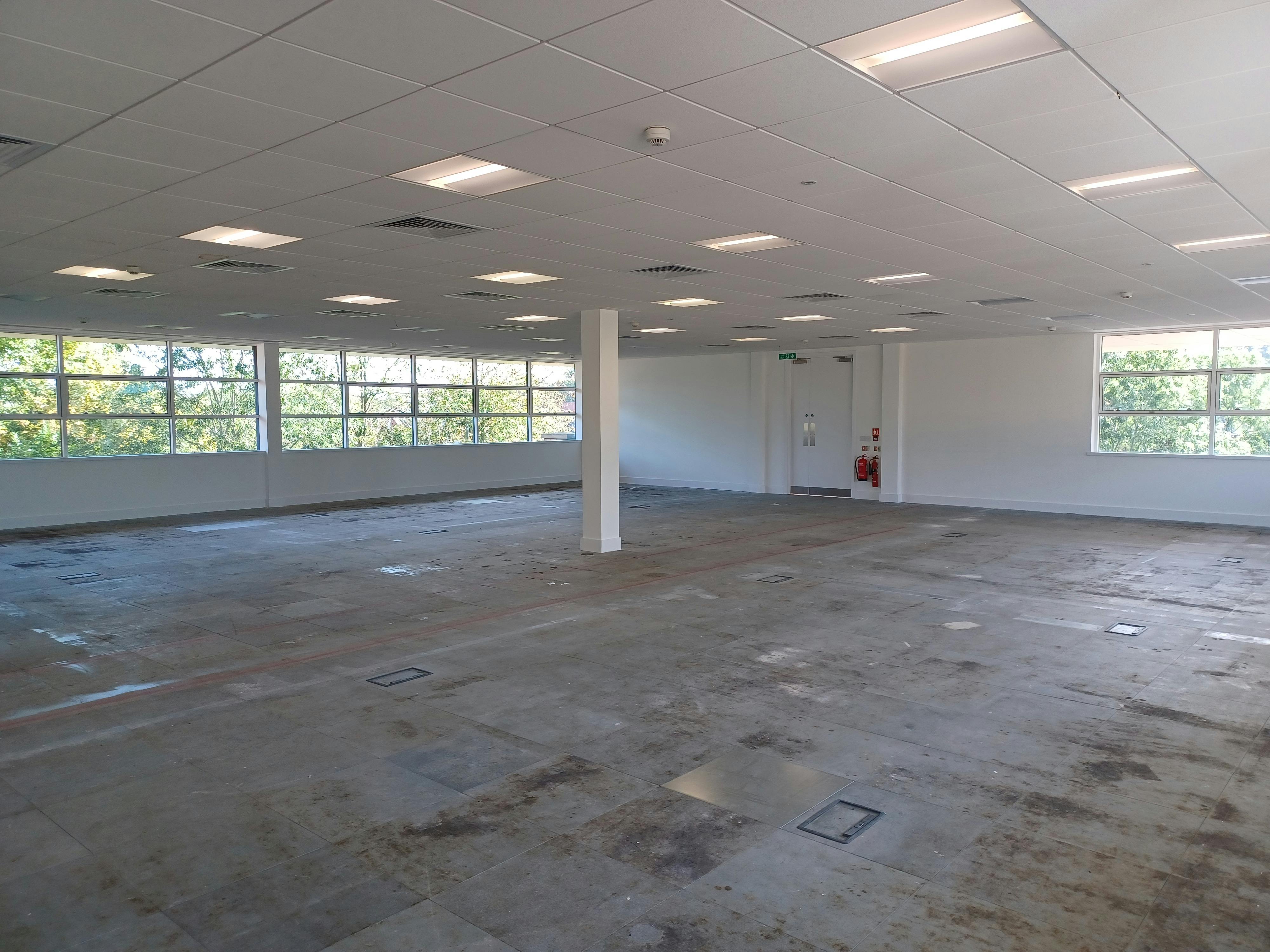 Office in Bracknell - photo 4