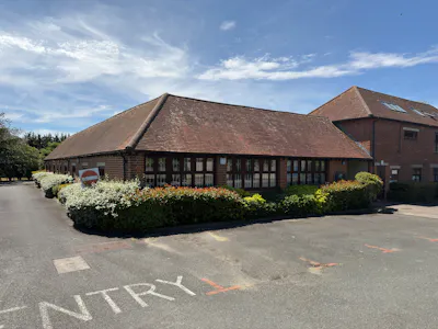 Office Suite, Unit 7 Lidstone Court, Slough, E (Commercial / Business / Service) / Office To Let - 20260706_121757488_iOS.jpg