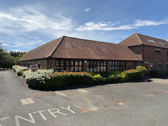 Office Suite, Unit 7 Lidstone Court, Slough, Offices To Let - 20260706_121757488_iOS.jpg