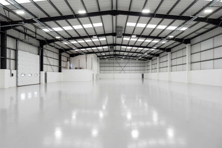 Unit 2 Transcentral, Reading, Industrial / Warehouse To Let - Warehouse2.jpg