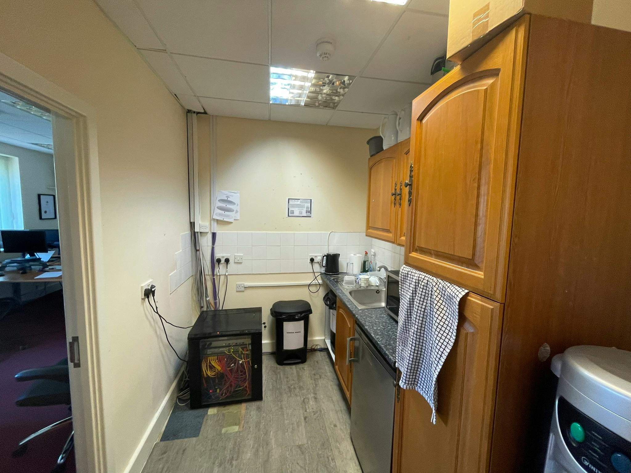 First Floor, Regent House, Battle, Office To Let - IMG_4195.JPEG