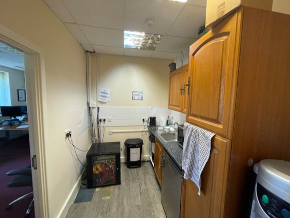 First Floor, Regent House, Battle, Office To Let - IMG_4195.JPEG