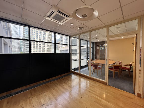 35 Beaufort Court, London, Offices To Let / For Sale - 27319C511B0B45A5A549511BDFBB8F66.jpeg