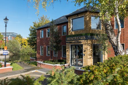 Montreaux House, Staines-upon-Thames, Office To Let - Montreaux House Frontage.jpg