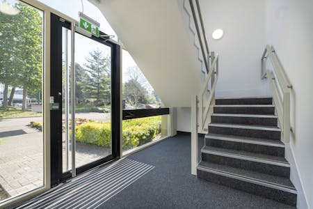 9-10 Woodshots Meadow, Croxley Park, Watford, Industrial / Light Industrial / Warehouse To Let - Office entrance