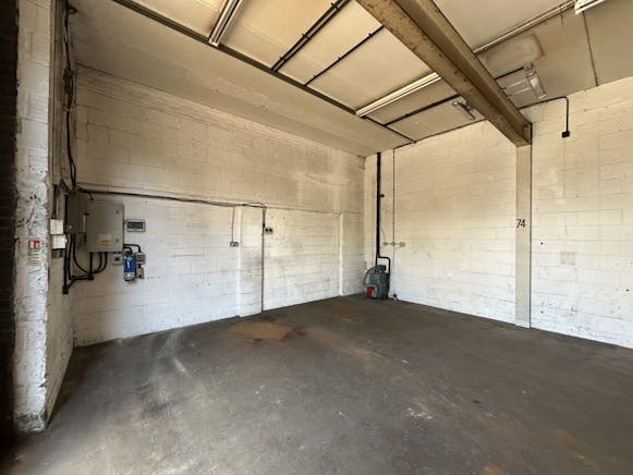 Unit 8, Alexander House, Thame Road, Haddenham, HP17 8BY, Haddenham, Industrial / Office To Let - IMG_1799.jpeg