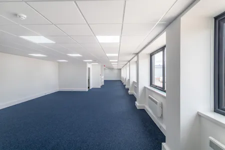 Unit 17, Brick Knoll Park, St Albans, Industrial/Logistics To Let - 17 Brick Knoll Park 35.jpg