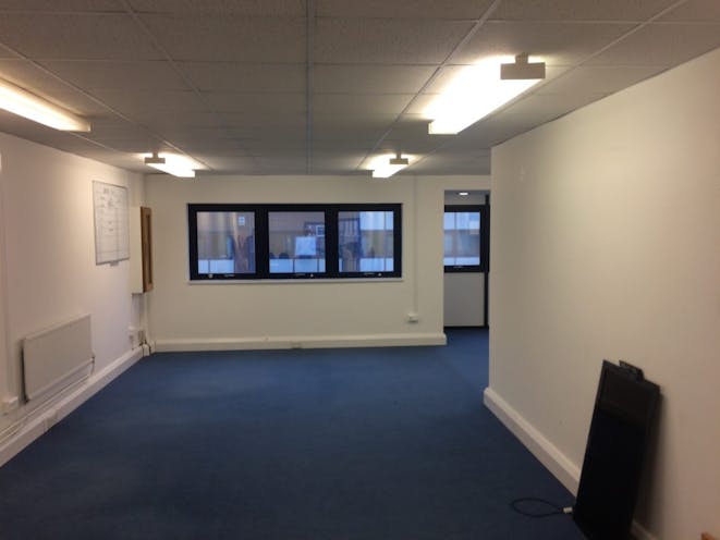 1st Floor Unit 2 Viceroy House Mountbatten Business Park Southampton Office To Let Holloway Iliffe Mitchell