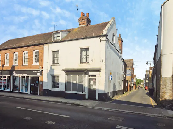 2 South Street, Rochford, Retail To Let - d44042e4-35f6152b-d4ae-4194-9be5-745ff2e66938.jpg