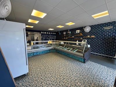 416 Whitmore Way, Basildon, Office / Retail To Let - IMG20250912WA0007.jpg