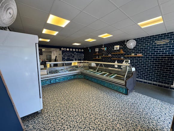 416 Whitmore Way, Basildon, Office / Retail To Let - IMG20250912WA0007.jpg