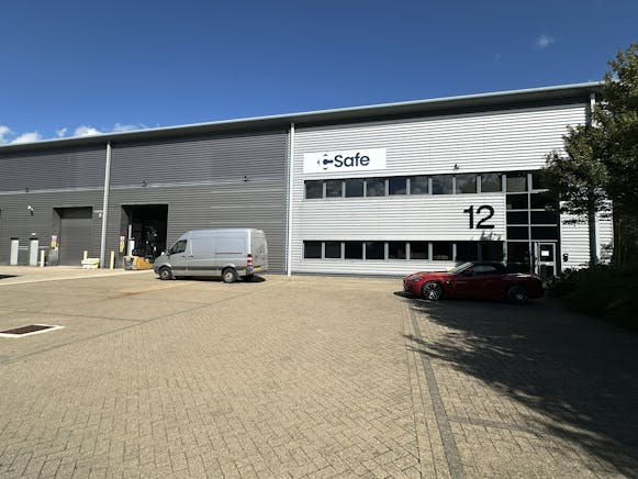 Unit 12, Hikers Way, Crendon Industrial Park, Long Crendon, Industrial To Let - IMG_5635.JPEG