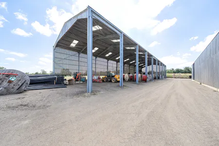 Dane Spring, Harpenden, Open Storage To Let - 1493030 (5).jpg