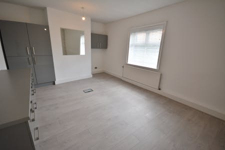 184 Chaddock Lane, Manchester, Office To Let - Office