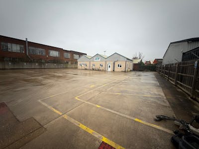 Central, Martinfield, Welwyn Garden City, Industrial / Light Industrial / Open Storage / Warehouse To Let / For Sale - 3.jpg