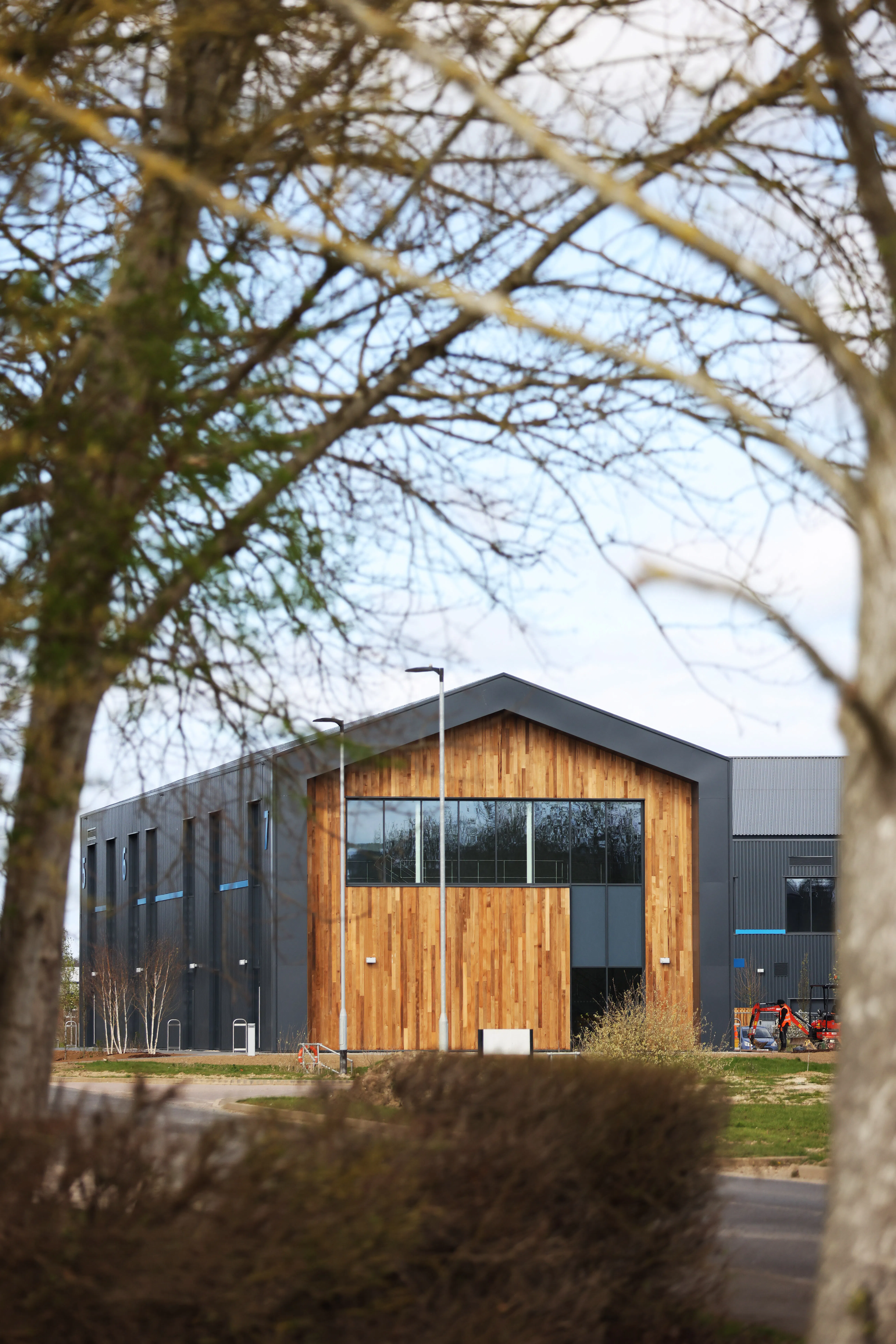 Orbis 9000, Westcott Venture Park, Aylesbury, Industrial To Let - Westcott Finished Buildings - ed nix 015.JPG