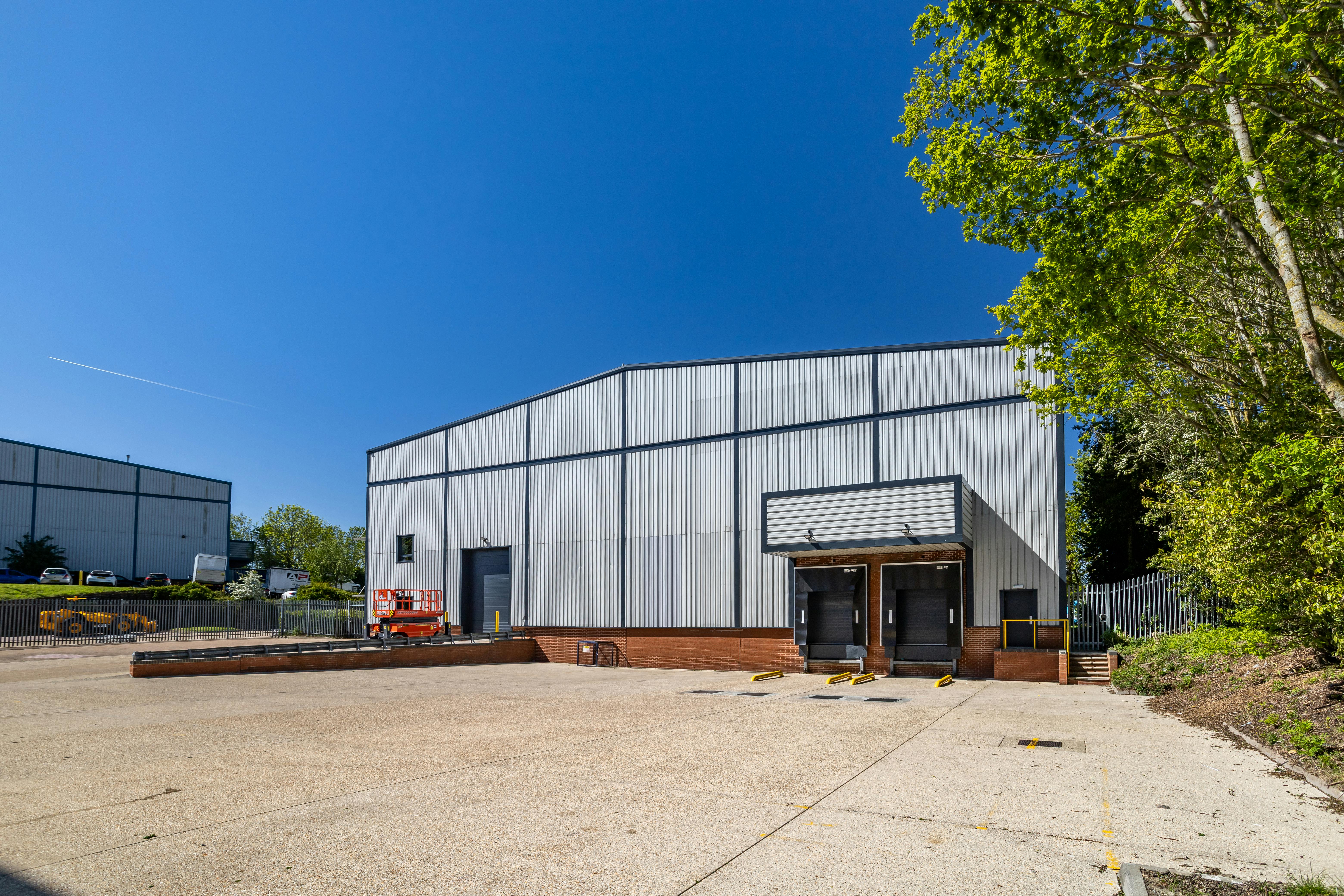 Crawley Crossing, Unit 3, Milton Keynes, Distribution Warehouse To Let - Crawley Crossing - Jct 13-158.jpg