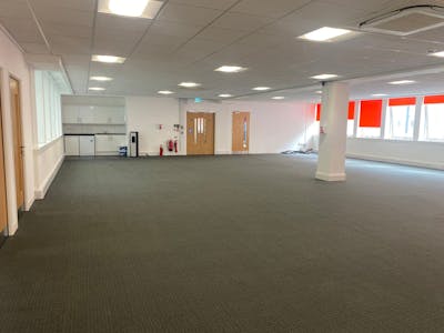 Phoenix House, 3 South Parade, Leeds, Office To Let - 9e334daa-63c1-4b00-87a7-157e074b429d_Photo_2_large.jpg