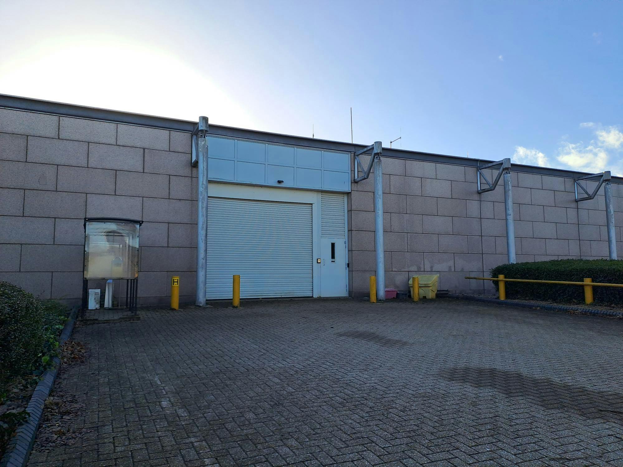 Office in West Sussex - photo 3