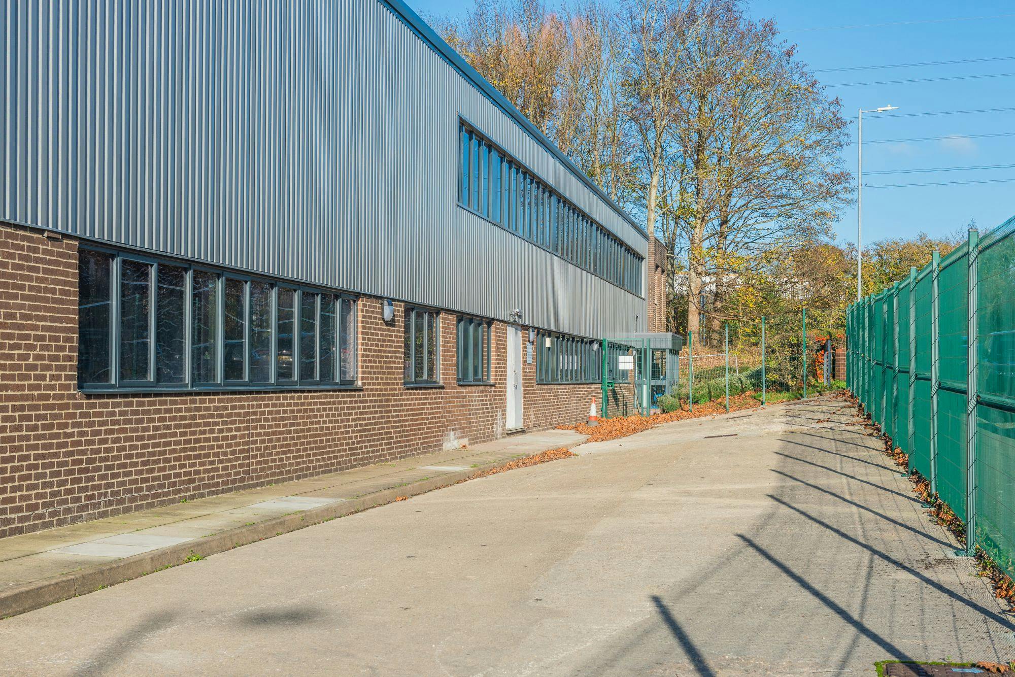 Unit 1 Crompton Road, Groundwell Industrial Estate, Swindon, Industrial To Let - Unit-1-Crompton-Rd-Groundwell-Ind-Est-Swindon-49_2000.jpg