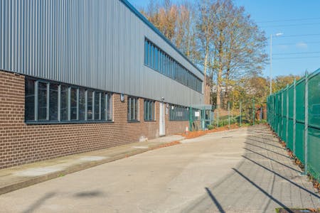 Unit 1 Crompton Road, Groundwell Industrial Estate, Swindon, Industrial To Let - Unit-1-Crompton-Rd-Groundwell-Ind-Est-Swindon-49_2000.jpg