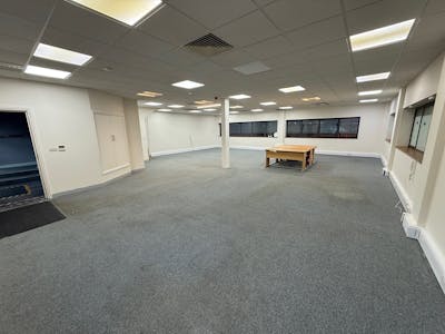 Unit 9 Delta Court, Borehamwood, Office To Let - 1.jpg