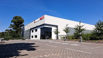 Unit 5 Indurent Park, Jays Close, Basingstoke, Industrial To Let - 20240730_145634.jpg