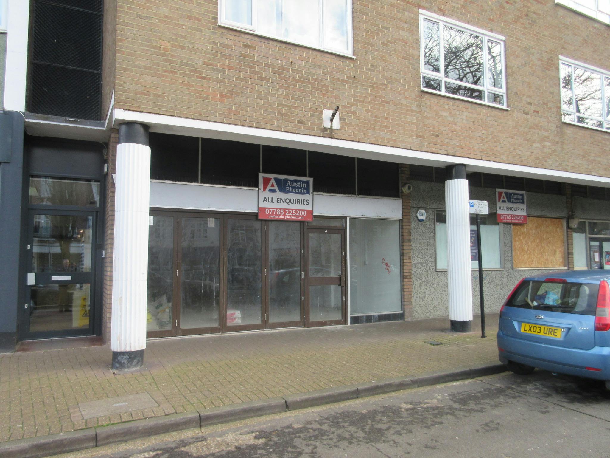 8 High Street, Shepperton, Retail To Let - IMG_1679.JPG