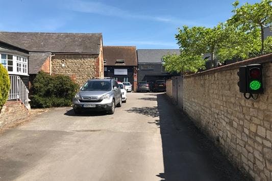 Sanderum Centre, 30A Upper High Street, Thame, Office To Let - OFFICE SUIT2].jpeg