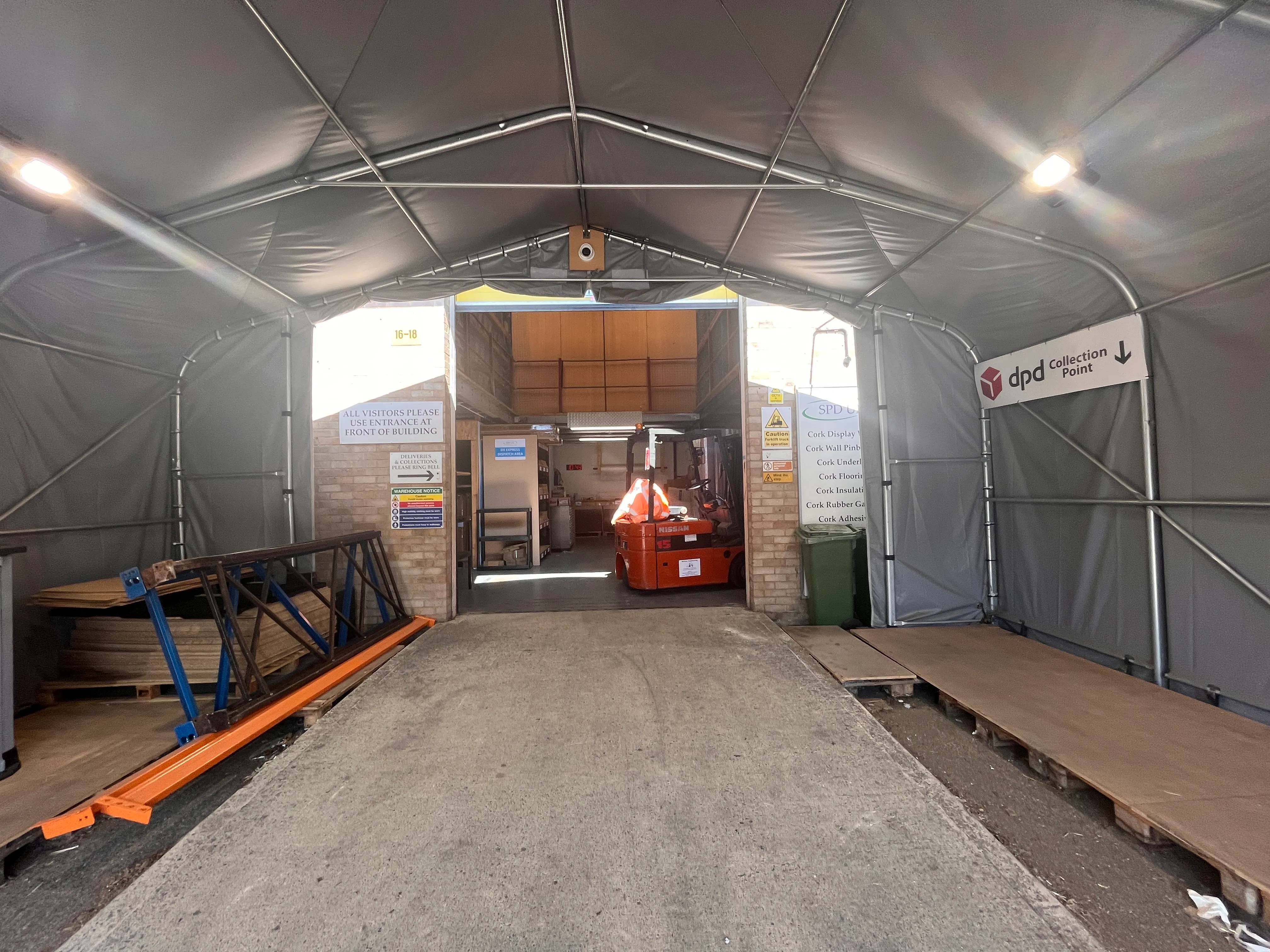 16-18 Rabans Close, Aylesbury, Industrial Lease Assignment - 20260716_094153342_iOS.jpg