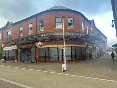 Unit 4C, The Quadrant, Redditch, Retail To Let / For Sale - Unit 4C The Quadrant3.jpg