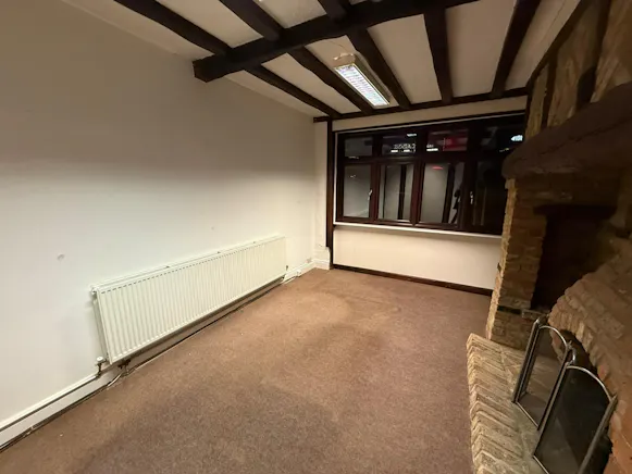 375-377 Rayleigh Road, Leigh-On-Sea, Office To Let - WhatsApp Image 2026-01-06 at 12.03.31.jpeg