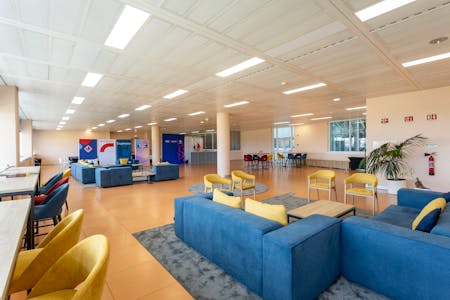 Edifício Francisco Pinto Balsemão, Rua Calvet de Magalhães 242, Paço de Arcos, Office To Let - 023.jpg