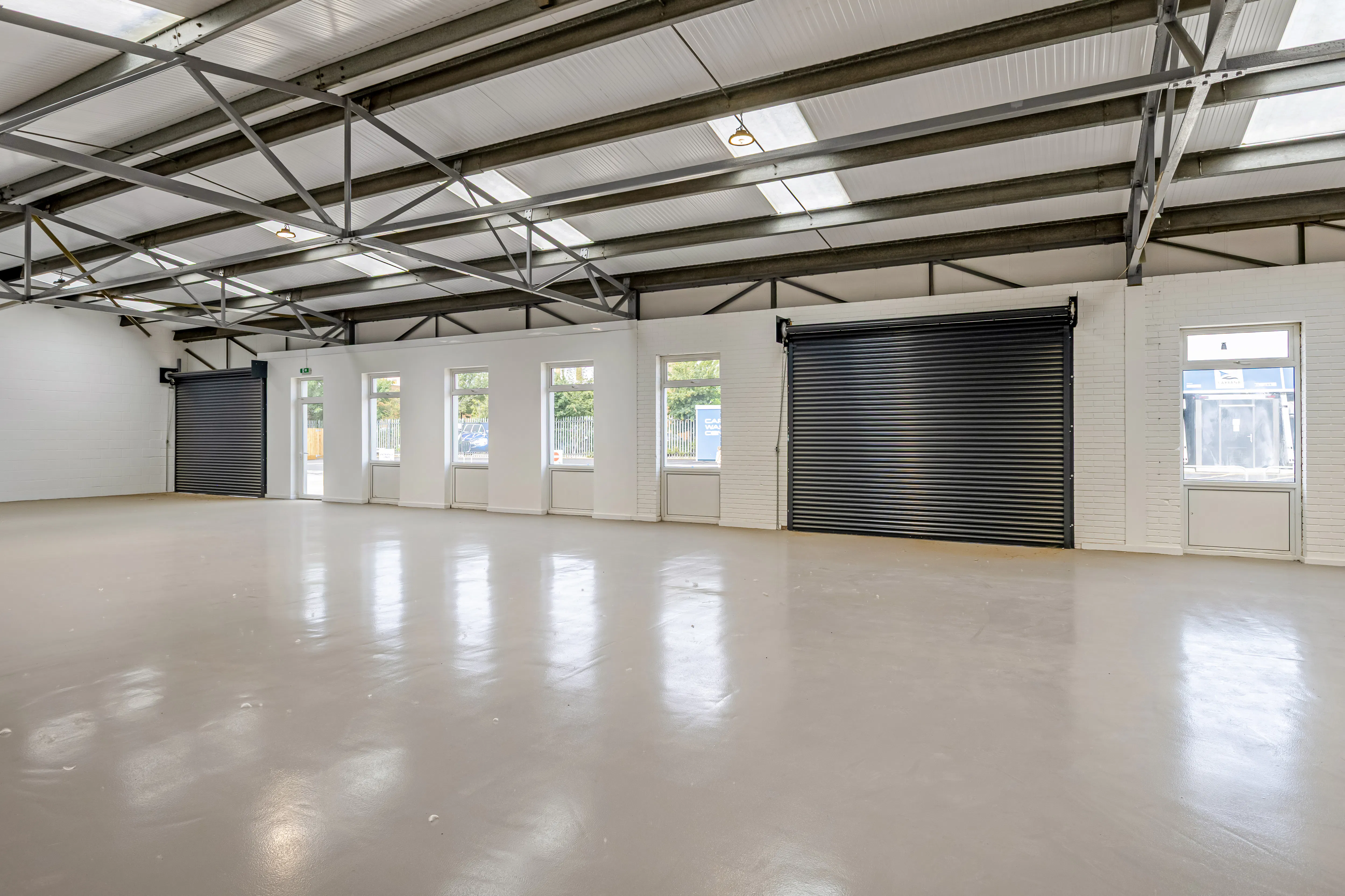 Units 2&3 The Point, Aylesbury, Industrial To Let - 112372_Unit 2 3 The Point (10).jpg