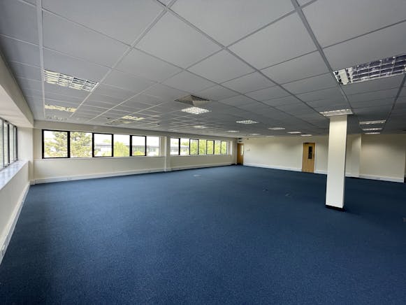 Unit 14, Interface Business Centre, Swindon, Offices To Let / For Sale - c822601ba5eb2b0fba990557ed0d40f9IMG_5025.jpeg