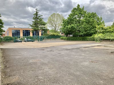 Unit 7 Plane Tree Crescent, Feltham, Warehouse To Let - 7 Plane Tree Crescent  Yard.jpg