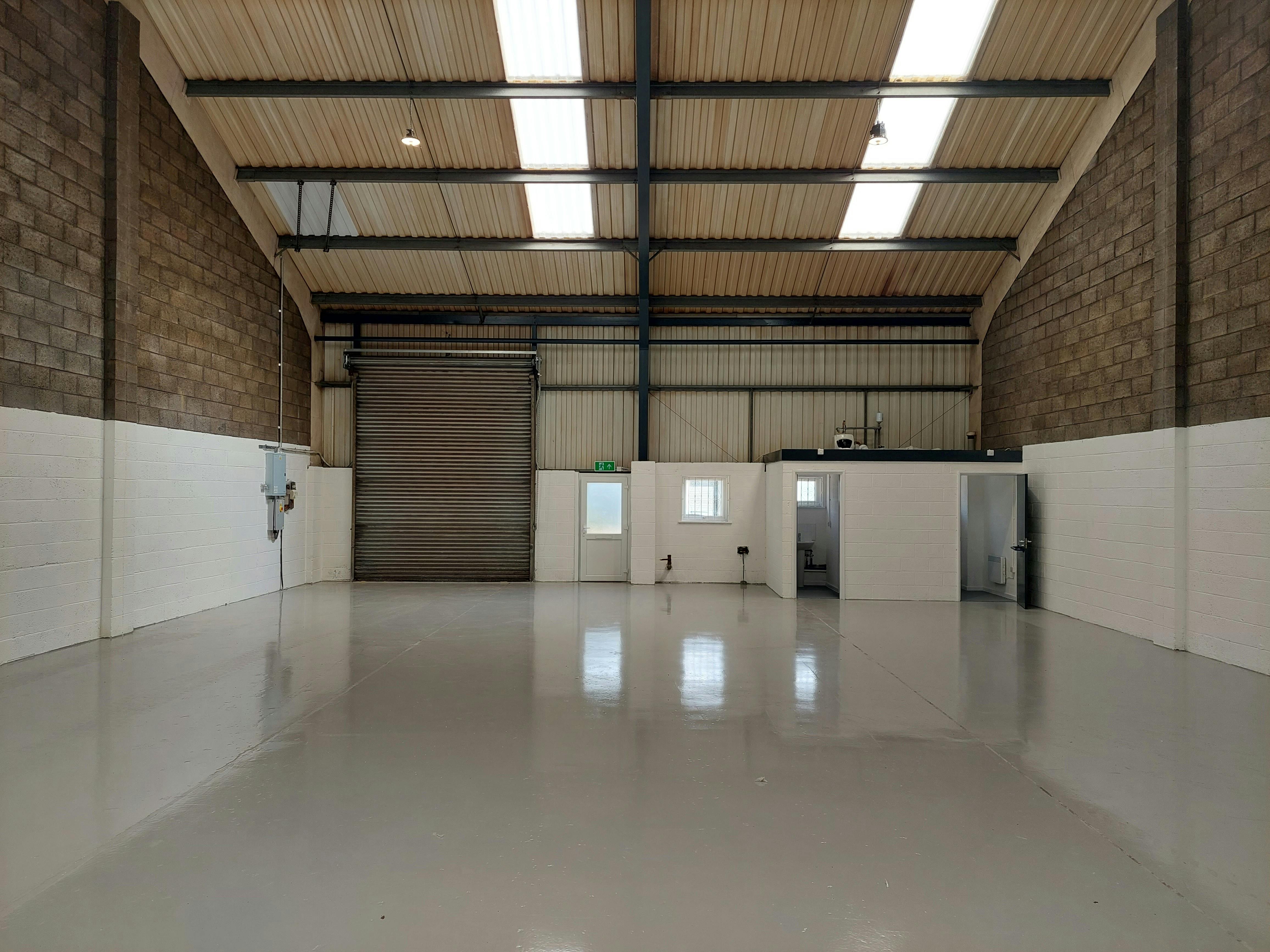 Industrial Unit in Tipton - photo 2