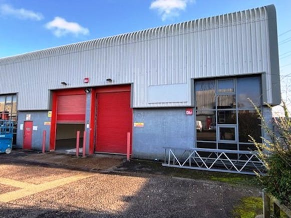 Unit 22/23 Lion Court, Basingstoke, Industrial To Let - LC2223Picture2 - 19 12 2025.jpg