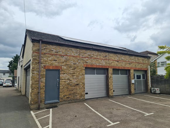 Unit 4B, Addlestone, Industrial / Warehouse To Let - 20240613_115025.jpg