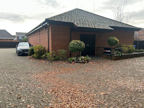 Gloucester Hall, Bagshot, Other For Sale - 47CD1095-7909-492A-B683-5FFE03A1445B (002).jpeg