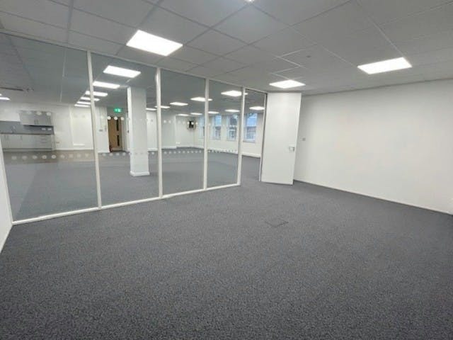 25 - 29 Queen Street, Maidenhead, Office To Let - 2nd floor meeting room 2026 ii.jpg