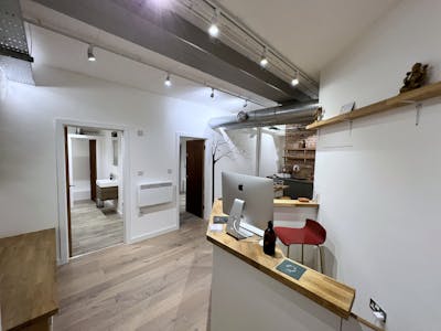 1st Floor, London, Office To Let - IMG_7492.jpg