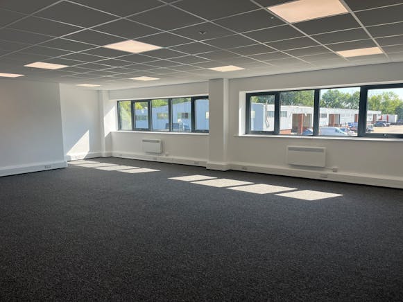 Unit 3 Stocklake Park Ind Est, Farmbrough Close, Aylesbury, Industrial To Let - IMG_3223.JPG