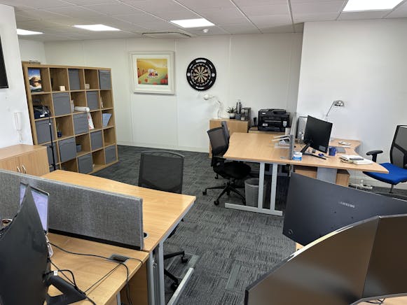 Suite 3, Knightway House, Park Street, Bagshot, Offices To Let - IMG_8606.jpeg