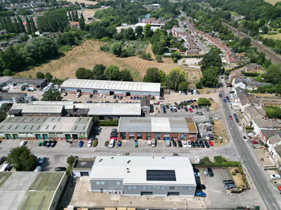 Unit 3 Kings Park Industrial Estate, Kings Langley, Industrial To Let / For Sale - DJI_0293.JPG