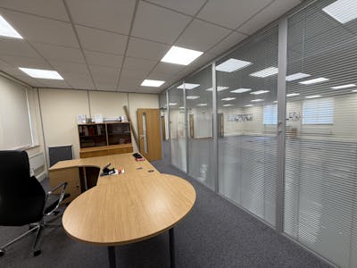 3 Oak Tree Park, Redditch, Office To Let - IMG_3722.JPG