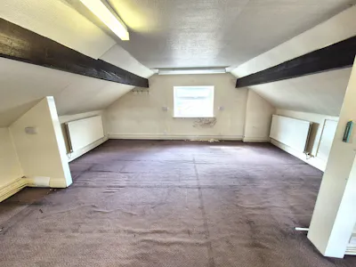 6 Howard Street, Glossop, Office To Let - 20260602_162347.jpg