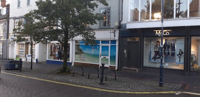 35 High Street, Alton, Retail To Let - 20191018_084556.jpg