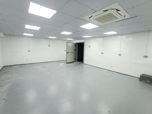 Unit 4, Kendal Court, Park Royal, Industrial / Warehouse To Let - 4 .jpg