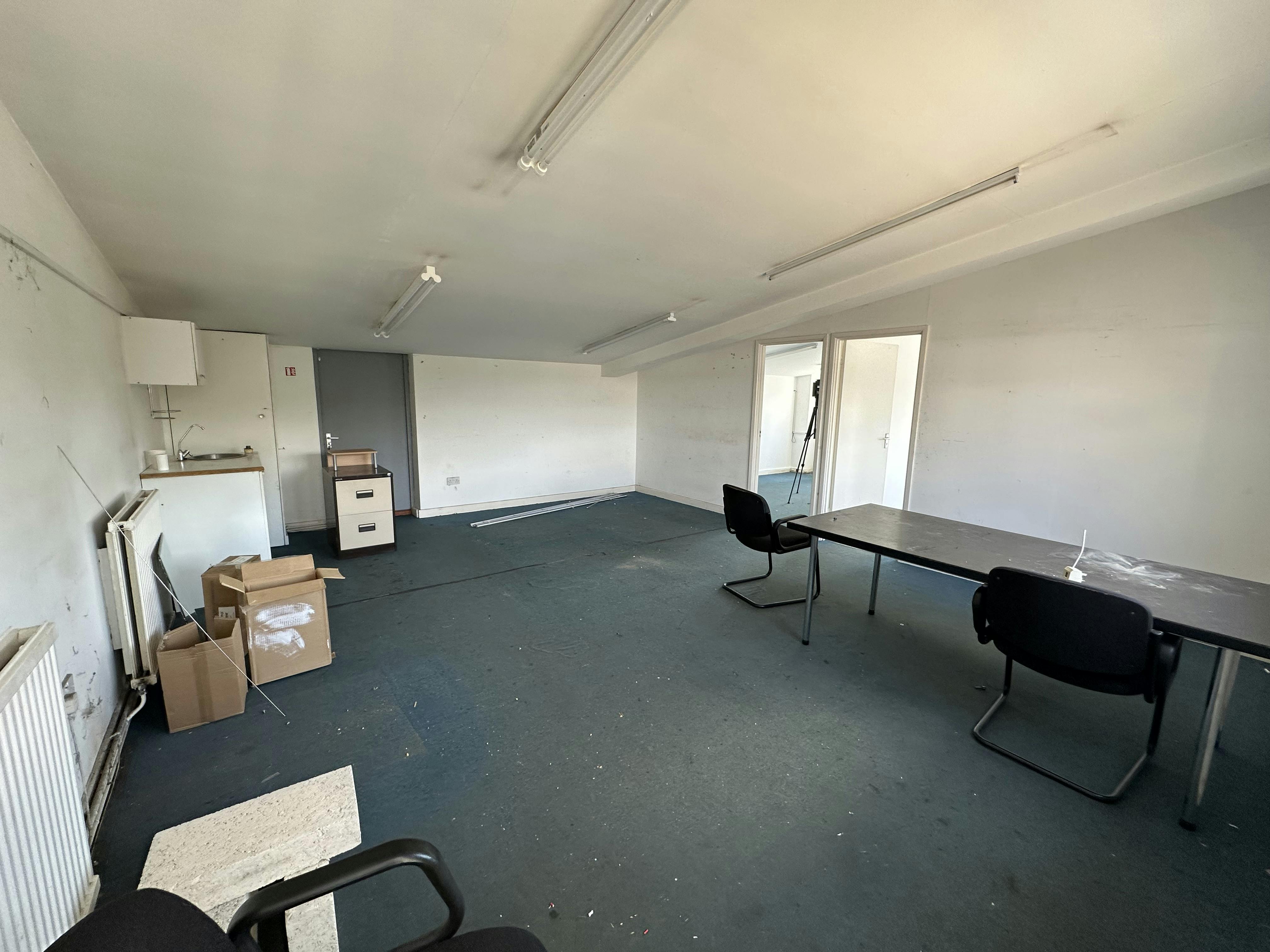 Unit 8, Alexander House, Thame Road, Haddenham, HP17 8BY, Haddenham, Industrial / Office To Let - IMG_1788.jpeg